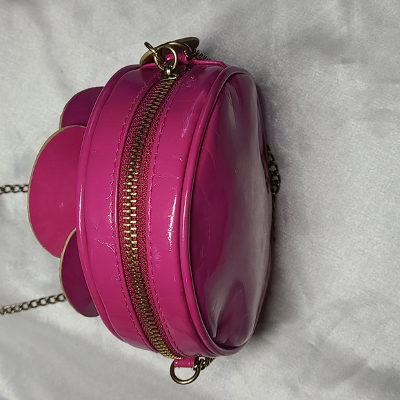 Sold- H&M Small Flower Purse - Picture 5 of 11